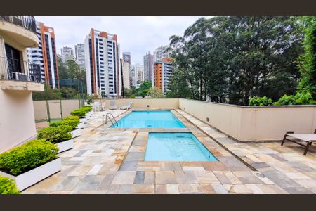 Apartamento para alugar com 172m², 3 quartos e 2 vagasÁrea comum - Piscina