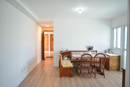 Apartamento à venda com 83m², 3 quartos e 2 vagasSala