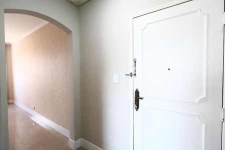 Apartamento à venda com 64m², 2 quartos e 1 vagaEntrada