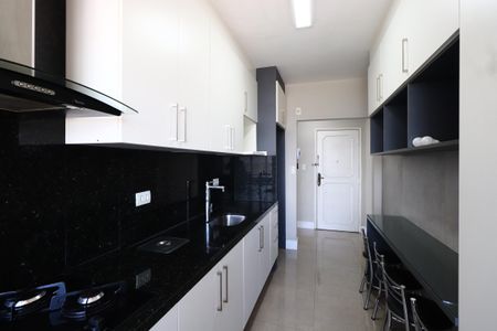 Apartamento à venda com 64m², 2 quartos e 1 vagaCozinha