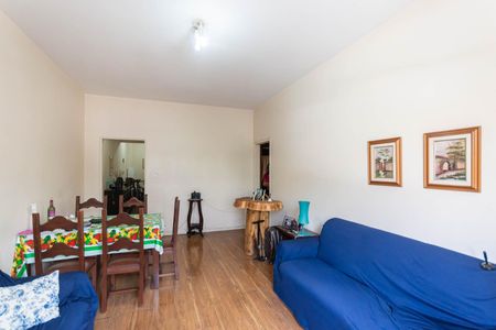 Apartamento à venda com 80m², 2 quartos e sem vagaSala