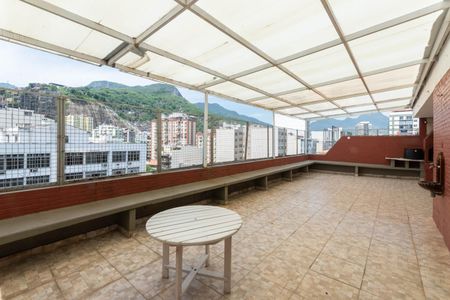 Apartamento à venda com 80m², 2 quartos e sem vagaÁrea comum