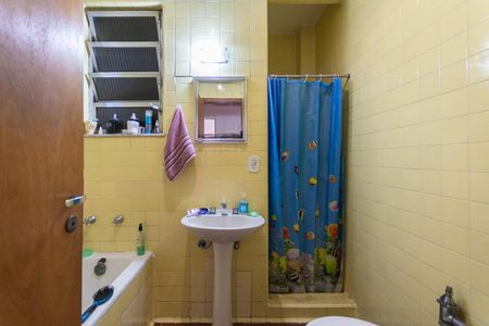 Apartamento à venda com 80m², 2 quartos e sem vagaBanheiro