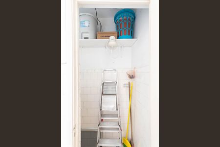 Apartamento à venda com 80m², 2 quartos e sem vagaBanheiro de serviço