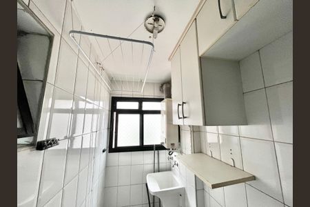 Apartamento à venda com 69m², 3 quartos e 2 vagas Apartamento à venda com 69m², 3 quartos e 2 vagasÁrea de Serviço