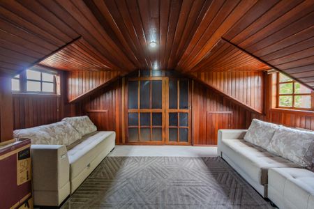 Casa de condomínio à venda com 130m², 3 quartos e 2 vagas Casa de condomínio à venda com 130m², 3 quartos e 2 vagasCobertura