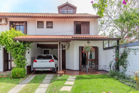 Casa de condomínio à venda com 130m², 3 quartos e 2 vagas Casa de condomínio à venda com 130m², 3 quartos e 2 vagasFachada