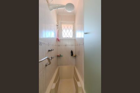 Casa de condomínio à venda com 130m², 3 quartos e 2 vagas Casa de condomínio à venda com 130m², 3 quartos e 2 vagasBanheiro Social