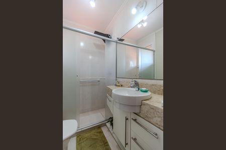 Casa de condomínio à venda com 130m², 3 quartos e 2 vagas Casa de condomínio à venda com 130m², 3 quartos e 2 vagasBanheiro da Suíte