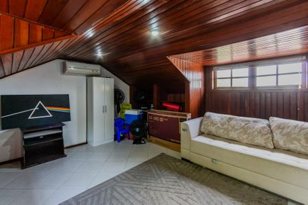 Casa de condomínio à venda com 130m², 3 quartos e 2 vagas Casa de condomínio à venda com 130m², 3 quartos e 2 vagasCobertura