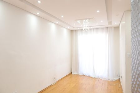 Sala de apartamento para alugar com 2 quartos, 64m² em Vila Carmosina, São Paulo