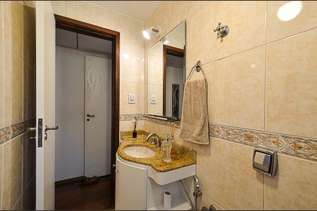 Apartamento à venda com 120m², 3 quartos e 1 vagaBanheiro Social