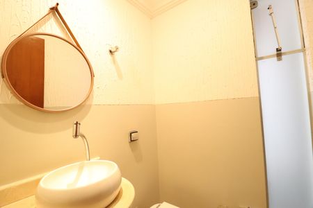 Casa para alugar com 330m², 4 quartos e 4 vagasLavabo