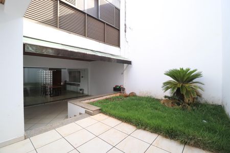 Casa para alugar com 330m², 4 quartos e 4 vagasVaranda