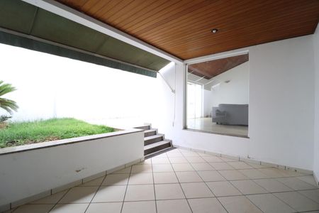 Casa para alugar com 330m², 4 quartos e 4 vagasVaranda