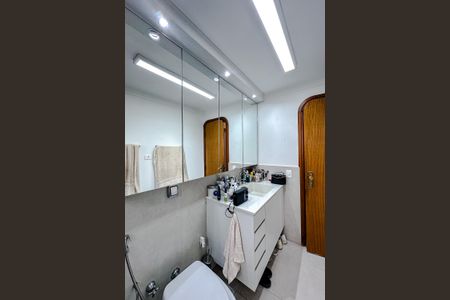 Apartamento à venda com 210m², 4 quartos e 3 vagas Apartamento à venda com 210m², 4 quartos e 3 vagasBanheiro da Suíte