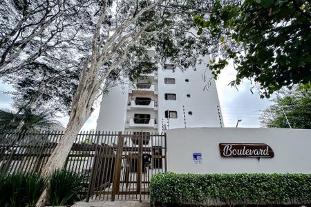 Apartamento à venda com 210m², 4 quartos e 3 vagas Apartamento à venda com 210m², 4 quartos e 3 vagasFachada - Plaquinha