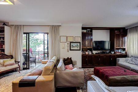 Apartamento à venda com 210m², 4 quartos e 3 vagas Apartamento à venda com 210m², 4 quartos e 3 vagasSala