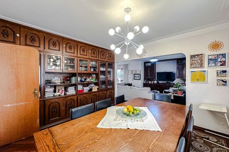 Apartamento à venda com 210m², 4 quartos e 3 vagas Apartamento à venda com 210m², 4 quartos e 3 vagasSala de Jantar