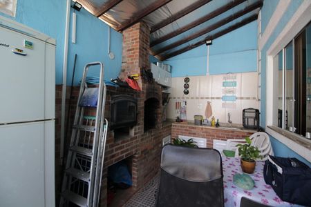 Casa de condomínio à venda com 110m², 3 quartos e 2 vagasChurrasqueira