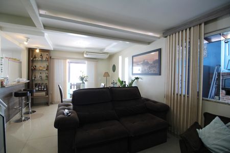 Sala de casa de condomínio à venda com 3 quartos, 110m² em Jacarepaguá, Rio de Janeiro