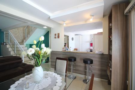 Sala de casa de condomínio à venda com 3 quartos, 110m² em Jacarepaguá, Rio de Janeiro