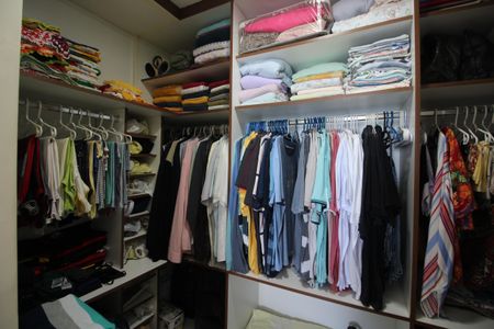 Casa de condomínio à venda com 110m², 3 quartos e 2 vagasQuarto 3 - Closet