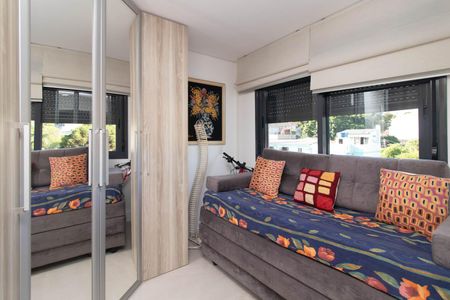 Quarto 1 de apartamento à venda com 2 quartos, 67m² em Cristal, Porto Alegre