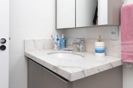 Apartamento à venda com 67m², 2 quartos e 1 vagaBanheiro