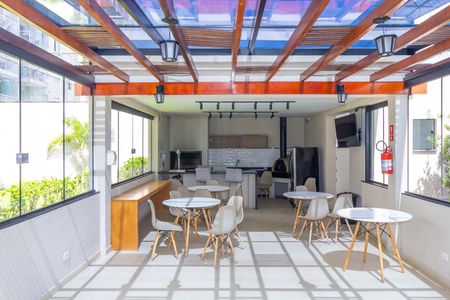 Apartamento à venda com 63m², 2 quartos e 1 vaga Apartamento à venda com 63m², 2 quartos e 1 vagaÁrea comum - Churrasqueira