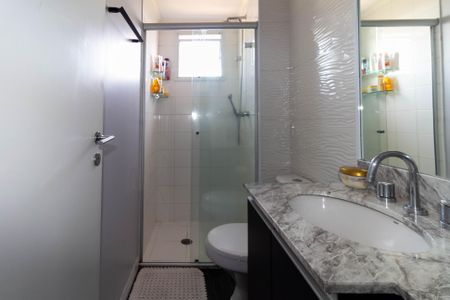 Apartamento à venda com 63m², 2 quartos e 1 vaga Apartamento à venda com 63m², 2 quartos e 1 vagaBanheiro da Suíte