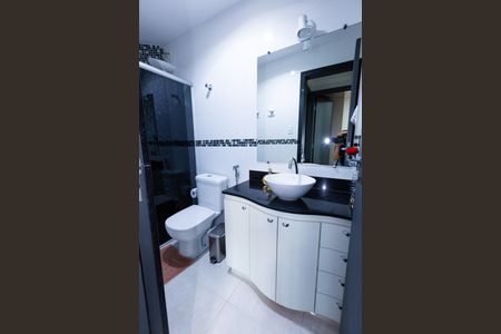 Apartamento à venda com 68m², 2 quartos e 1 vaga Apartamento à venda com 68m², 2 quartos e 1 vagaBanheiro Social