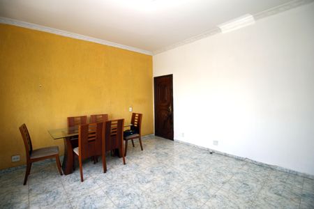Apartamento para alugar com 81m², 2 quartos e 1 vagaSala