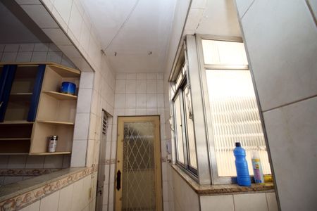 Apartamento para alugar com 81m², 2 quartos e 1 vagaÁrea de Serviço