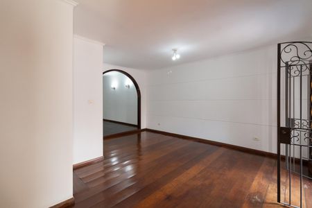 Sala de casa à venda com 3 quartos, 200m² em Conjunto Residencial Butanta, São Paulo