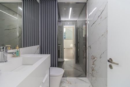 Casa de condomínio à venda com 309m², 3 quartos e 4 vagasBanheiro Social