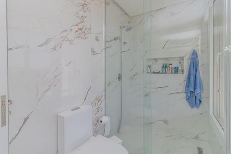 Casa de condomínio à venda com 309m², 3 quartos e 4 vagasBanheiro da Suíte 3