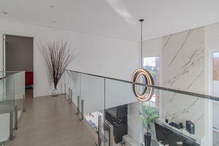 Casa de condomínio à venda com 309m², 3 quartos e 4 vagasCorredor