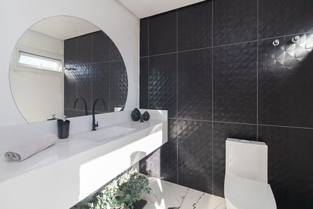 Casa de condomínio à venda com 309m², 3 quartos e 4 vagasLavabo externo