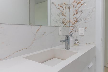 Casa de condomínio à venda com 309m², 3 quartos e 4 vagasBanheiro da Suíte 2