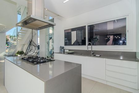 Casa de condomínio à venda com 309m², 3 quartos e 4 vagasCozinha e Área de Serviço