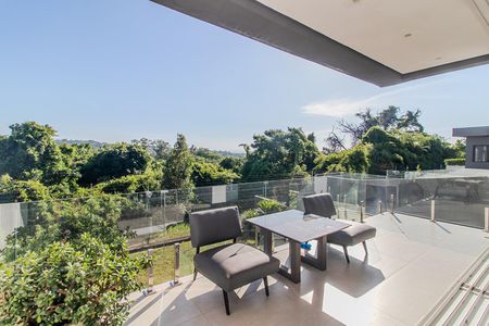 Casa de condomínio à venda com 309m², 3 quartos e 4 vagasVaranda da Sala