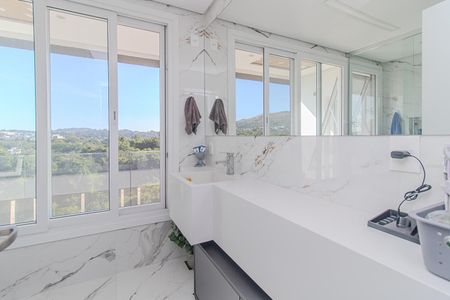 Casa de condomínio à venda com 309m², 3 quartos e 4 vagasBanheiro da Suíte 3