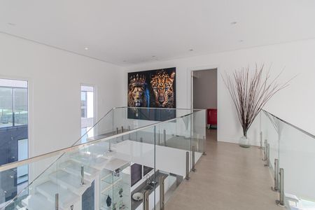 Casa de condomínio à venda com 309m², 3 quartos e 4 vagasCorredor