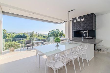 Casa de condomínio à venda com 309m², 3 quartos e 4 vagasSala