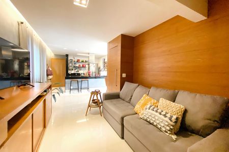 Sala de apartamento à venda com 2 quartos, 70m² em Serra, Belo Horizonte
