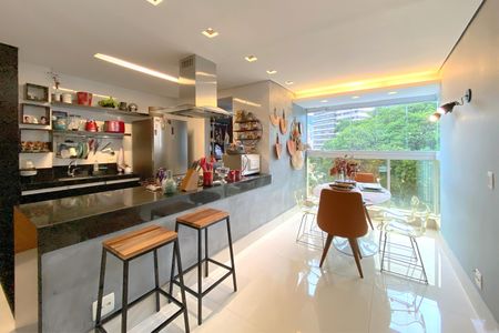 Apartamento à venda com 70m², 2 quartos e 2 vagas Apartamento à venda com 70m², 2 quartos e 2 vagasVaranda coberta