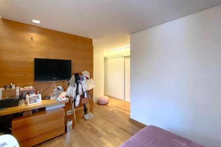 Apartamento à venda com 70m², 2 quartos e 2 vagas Apartamento à venda com 70m², 2 quartos e 2 vagasSuite