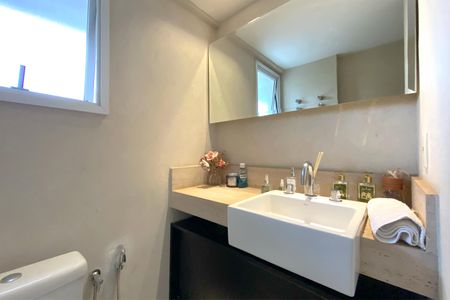 Apartamento à venda com 70m², 2 quartos e 2 vagas Apartamento à venda com 70m², 2 quartos e 2 vagasLavabo da Sala