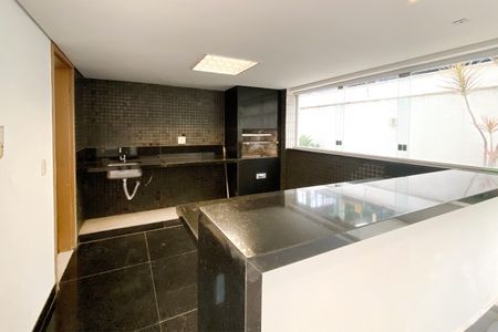 Apartamento à venda com 70m², 2 quartos e 2 vagas Apartamento à venda com 70m², 2 quartos e 2 vagasÁrea comum - Churrasqueira